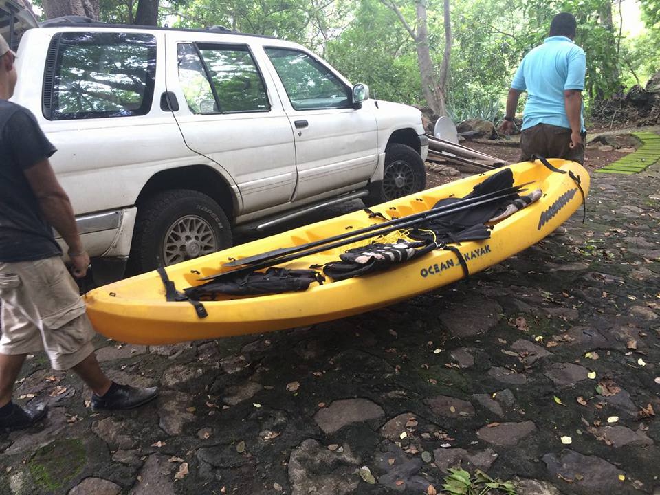 Another kayak for Finca Malinche guests arrives